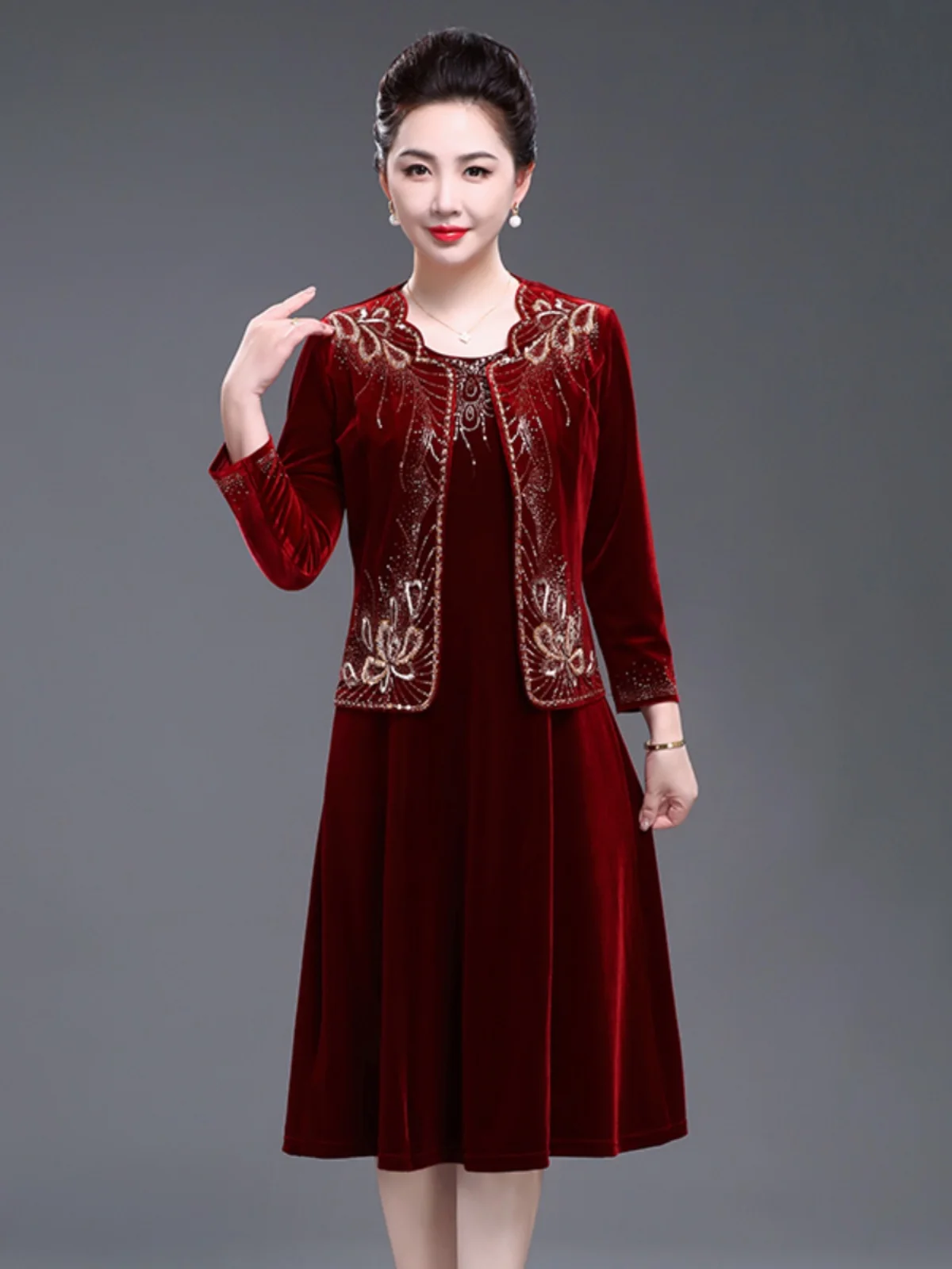 

Wedding Dress Velvet Two-Piece Set for Middle-Aged And Elderly Women October Marriage Mom's Ceremony Golden Velvet Dress