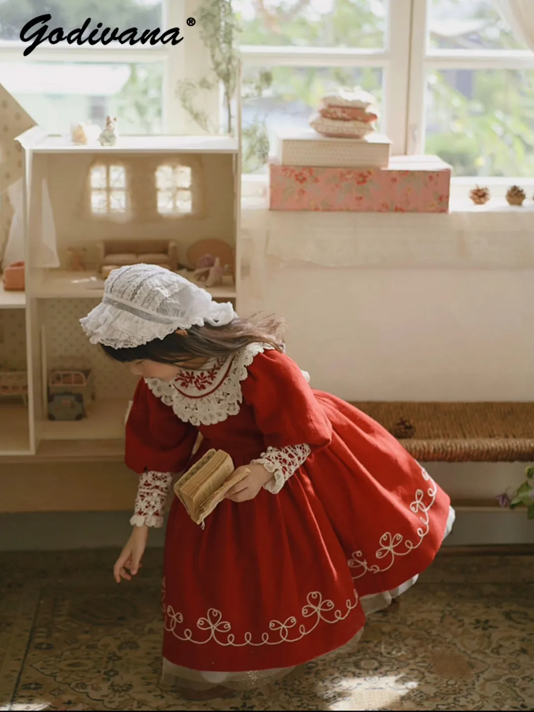 

Sweet Baby Girls French Vintage Court Birthday Party Dress Kids Red New Year Fleece Lined Thick Winter Lace Trim Princess Gown