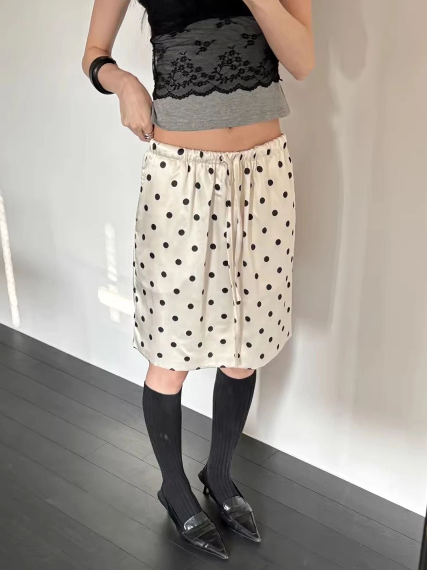 Silk Texture Polka Dot Half Skirt Women's Summer New Elastic Waist Drawstring A-Line Skirt Commute Style High Waist Polyester...