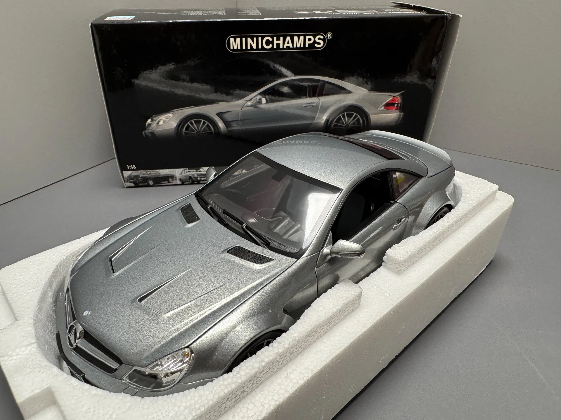 Minichamps 1:18 SL65 Silver Simulation Limited Edition All Open Alloy Metal Static Car Model Toy Gift