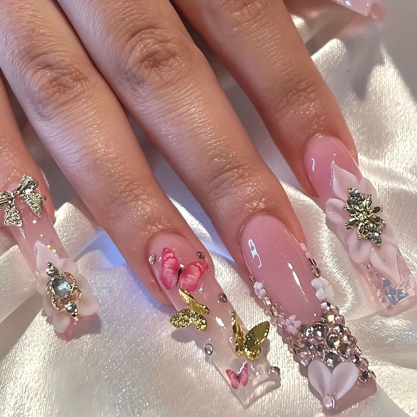 

24Pcs Long Square Head Press on Nails 3D Butterfly Flower Bow Fake Nails Rhinestone French Wearable Full Cover False Nails Tips