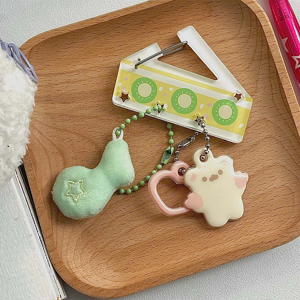 WAKAWAKA Simpatico moschettone con ciondolo in acrilico Portachiavi in stile coreano Scrapbook Ita Bag Accessori per decorazioni