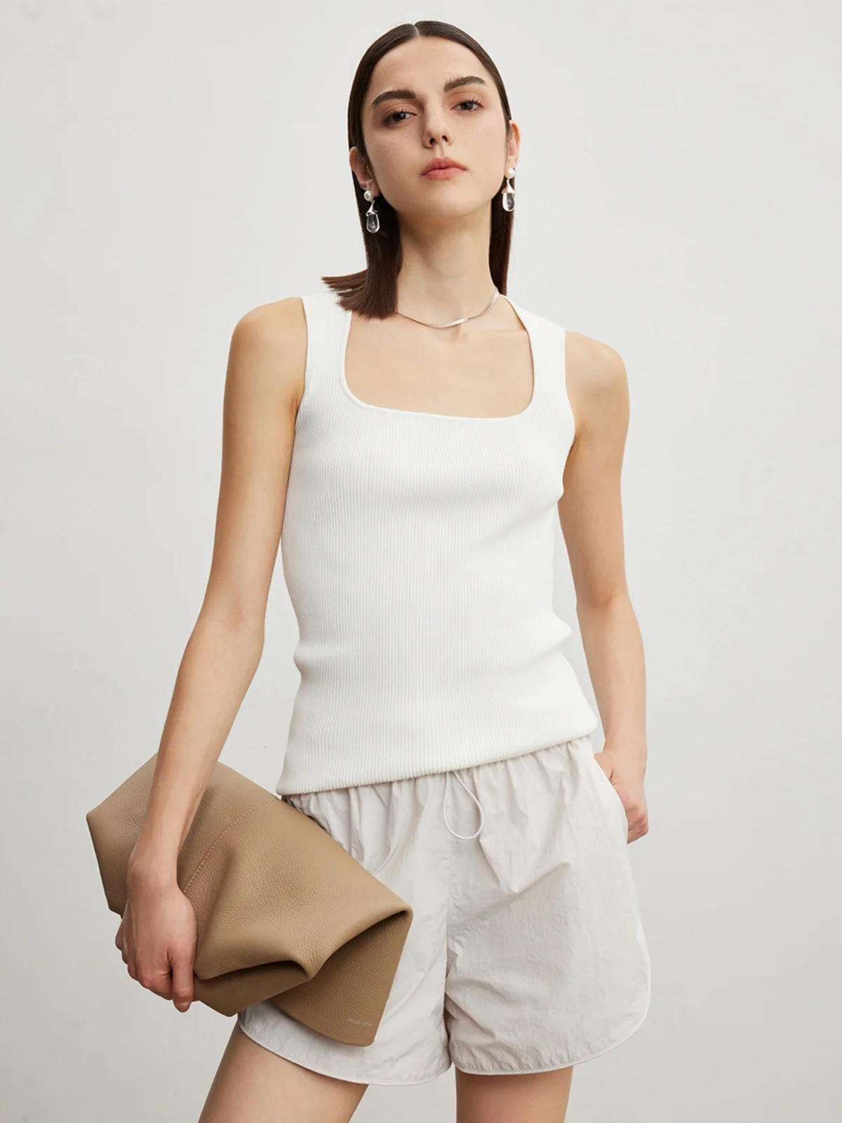 

Slimming Elastic Cotton Yarn T-irt Faionable Square U-Ne Commute Sle Regular Length No Sve Summer Collection