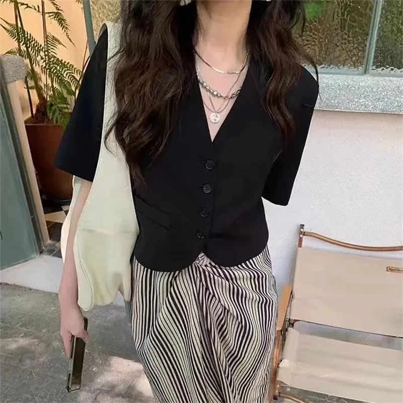 2026 Summer New High-End Casual Short Sleeved Suit Jacket Women's Thin V-Neck Short Top Short Suit Jacket Summer Apricot Black