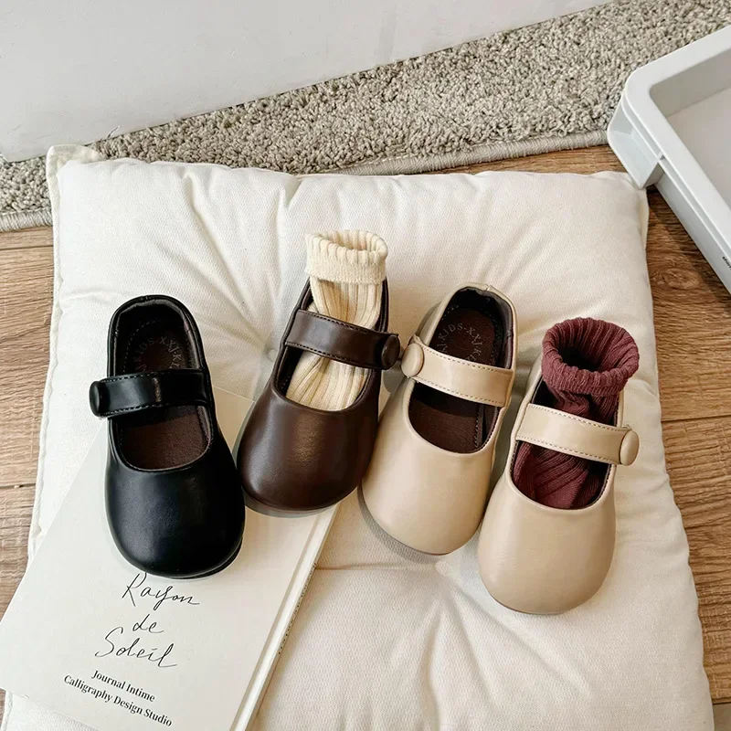 Chaussures en cuir de style britannique pour enfants, mode fille, nouvelle version coréenne, bouche peu profonde, semelle souple, chaussure simple décontractée, printemps, 2024