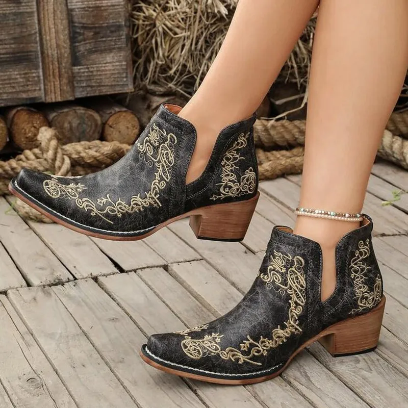 Women Vintage Boots Chunky Heels Western Cowboy Boots Leather High Heels Shoes Women 2026 Autumn Winter Embroidered Knight Boots