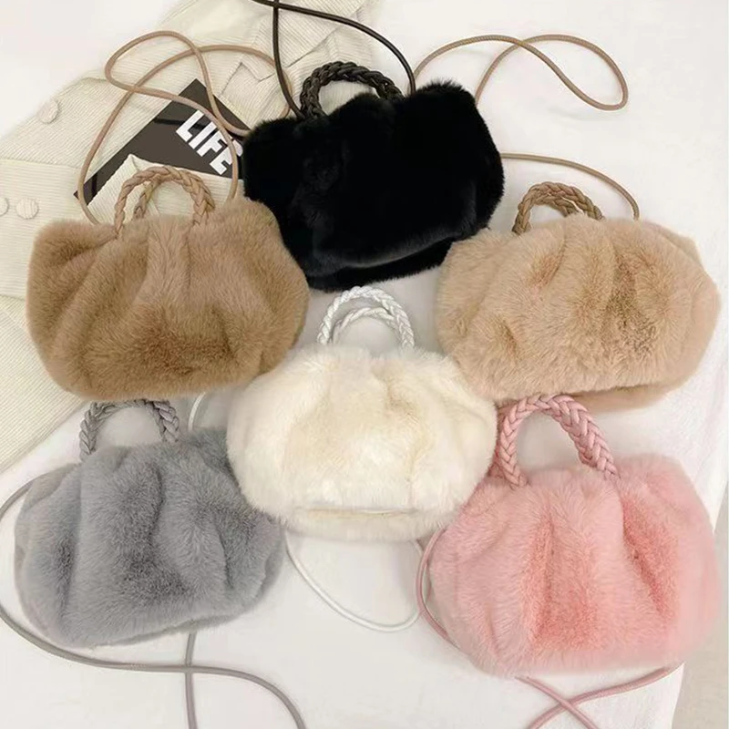 Autumn and Winter Plush Shoulder Crossbody Bag Women\'s Fashion Pleated Warm Faux Fur Hobos Bag Sweet Small Handbag