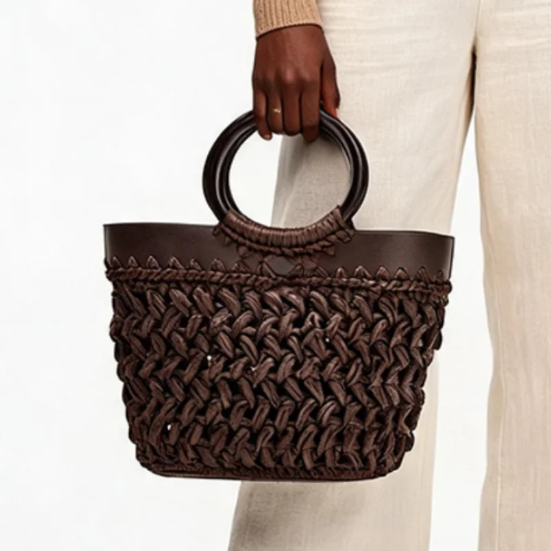 

Retro Niche Coffee Woven Handbag Wooden Ring Handle Hand-woven Basket Bag Raffia Summer Beach Vacation Tote Bag Casual Bucket
