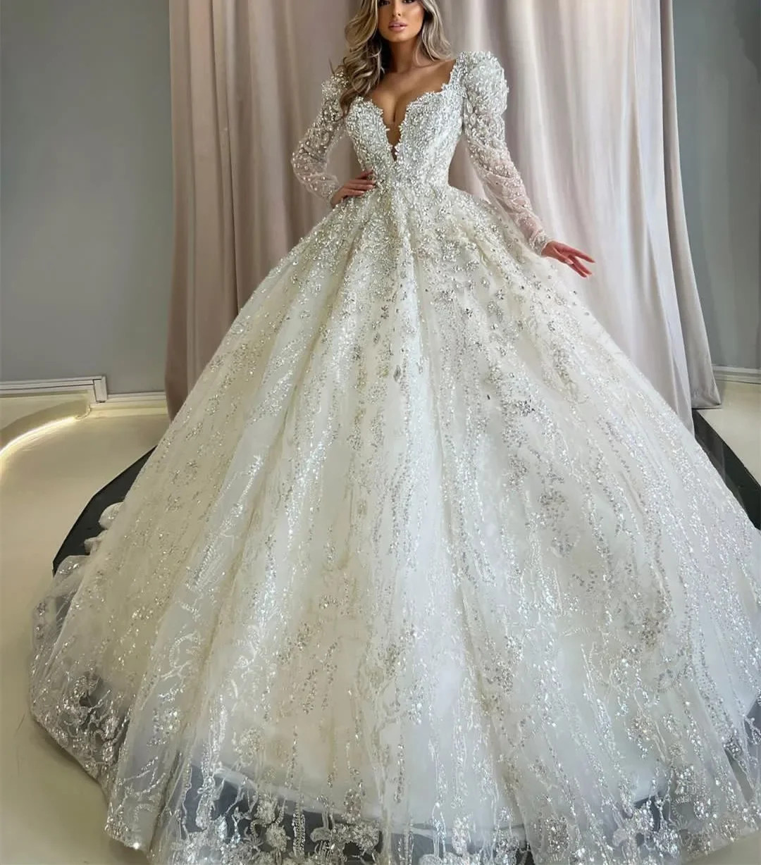 Luxurious Crystal Wedding Dresses Beaded Bride Ball Gown Sequins Princess Bridal Dress Long Sleeves Customized Vestidos De Novia