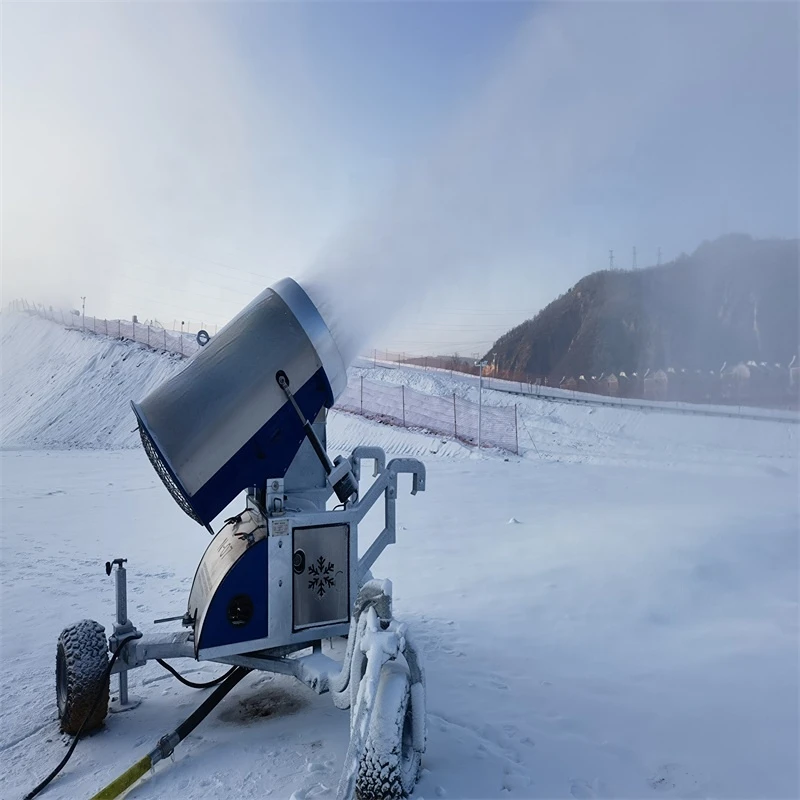 outdoor ski resorts and snowscape amusement parks Portable snow making machine