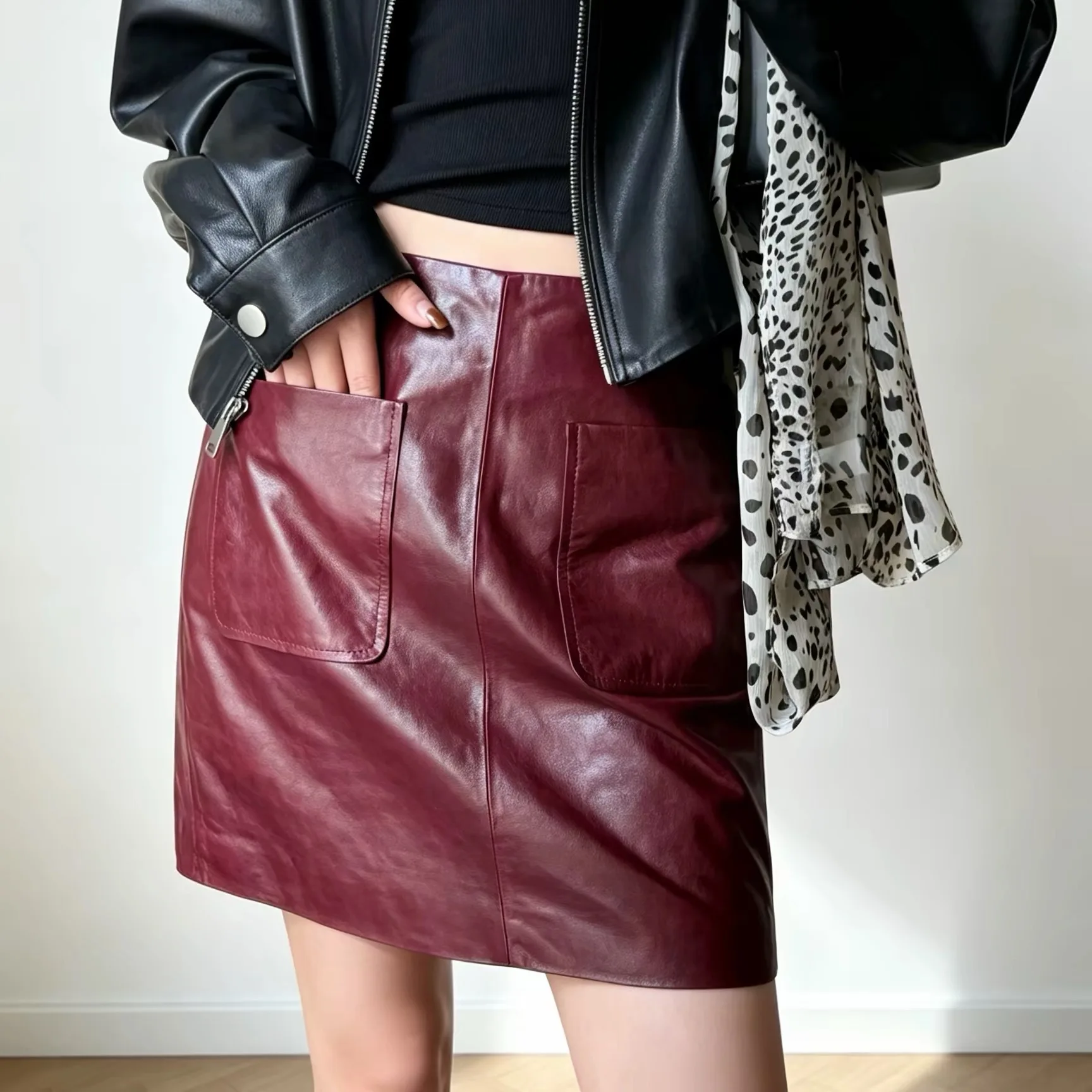 Oil Wax Real Leather Mini Skirt for Women High-end 100% Sheepskin Short Pocket Sexy Front  Scratch Wrinkles Mini Skort