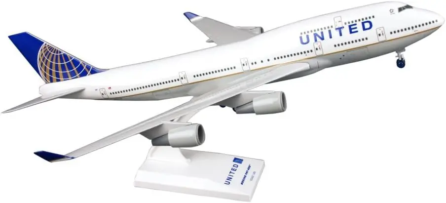

Модель самолета Boeing 747-400 в масштабе 1/200 с шасси, детализированный набор для сборки для авиационных энтузиастов
