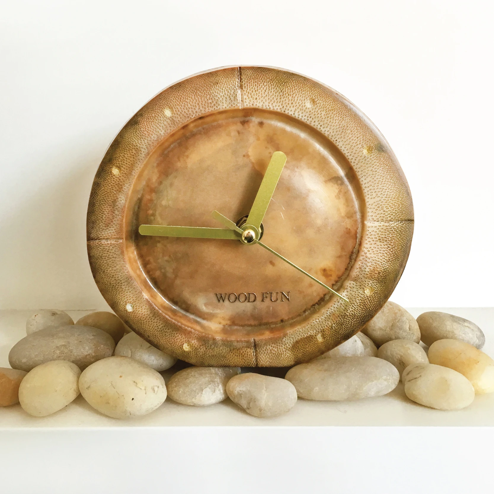 

Wooden Wall Clock Retro Vintage Custom Bamboo Creative Modern Minimalist Decorative Wall Clock Nordic Silent Horloge Room Decor