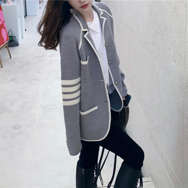 

8197TB Classic Four-Stripe Jacket Autumn Winter Unisex Polo Collar Color-Block Pocket Buttoned Blazer Cardigan
