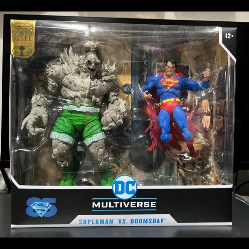 Echte 7-10 Zoll McFarlane DC Multi versum Spielzeug Supermans Figur vs Doomsday Comics Anime Action figur Statue Modell Geschenk Kind