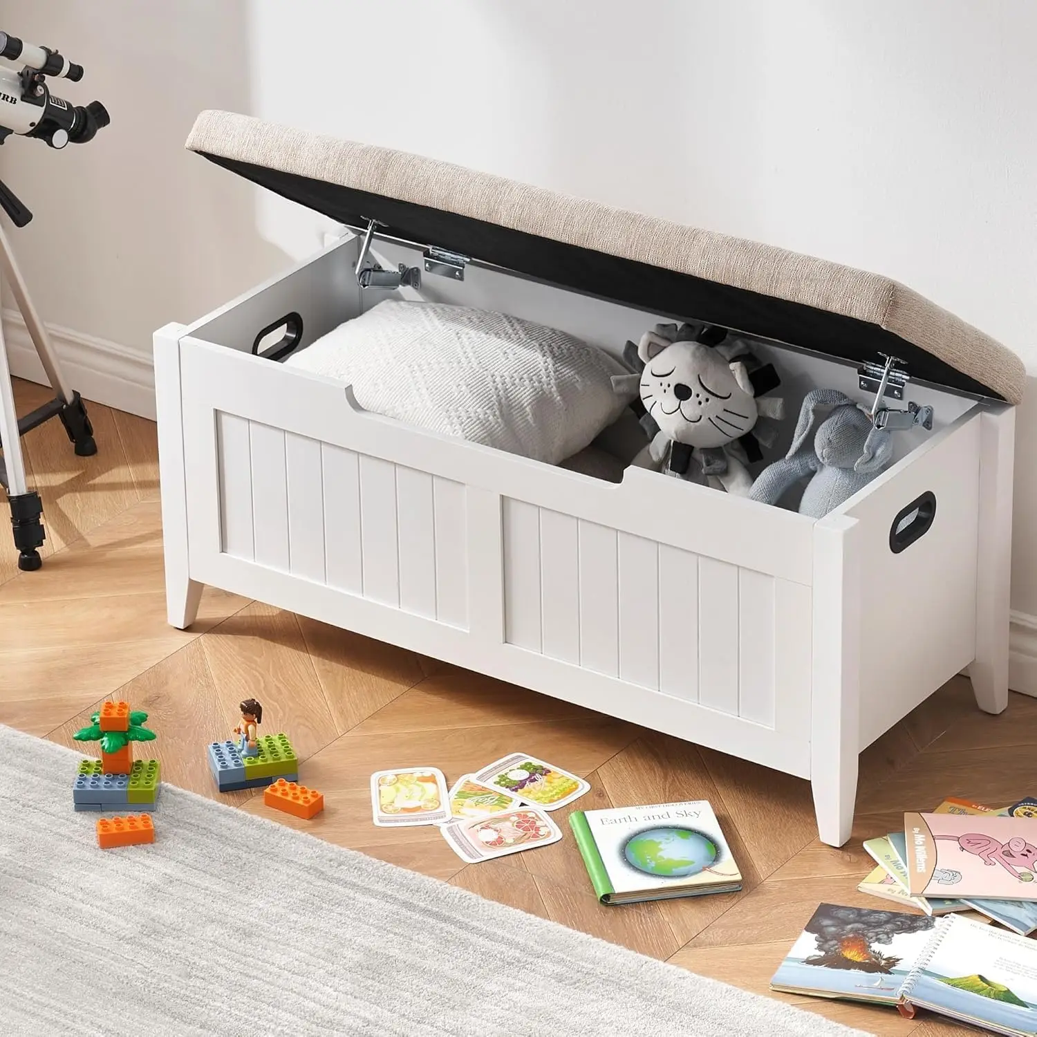 

Storage Chest, Upholstered Storage Trunk with 2 Safety Hinges, Storage Bench, Flip-Top Toy Chest, Shoe Bench 15.7"x39.4"x18.1"