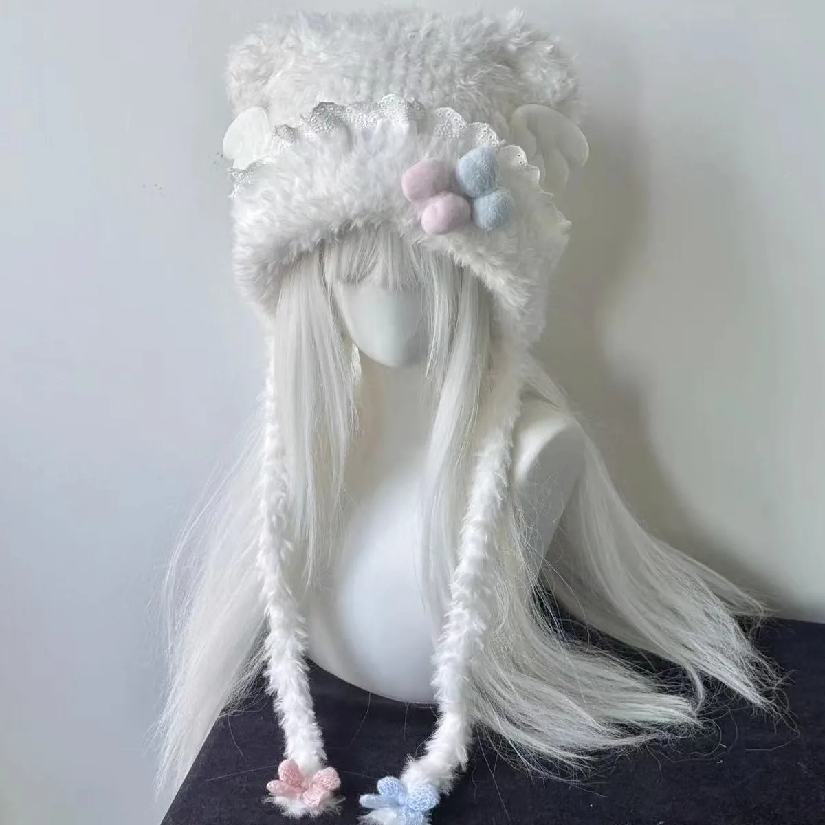 Pink and blue bow-knotted lace trimmed bear-shaped hat for women, a soft and cute winter warm-keeping ear-protection hat.