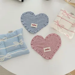 INS Heart-shaped Plaid Meal Mat with Pleated Lace Cute Insulation Pad Mat Portable Delicate Bowl Mats Living Room