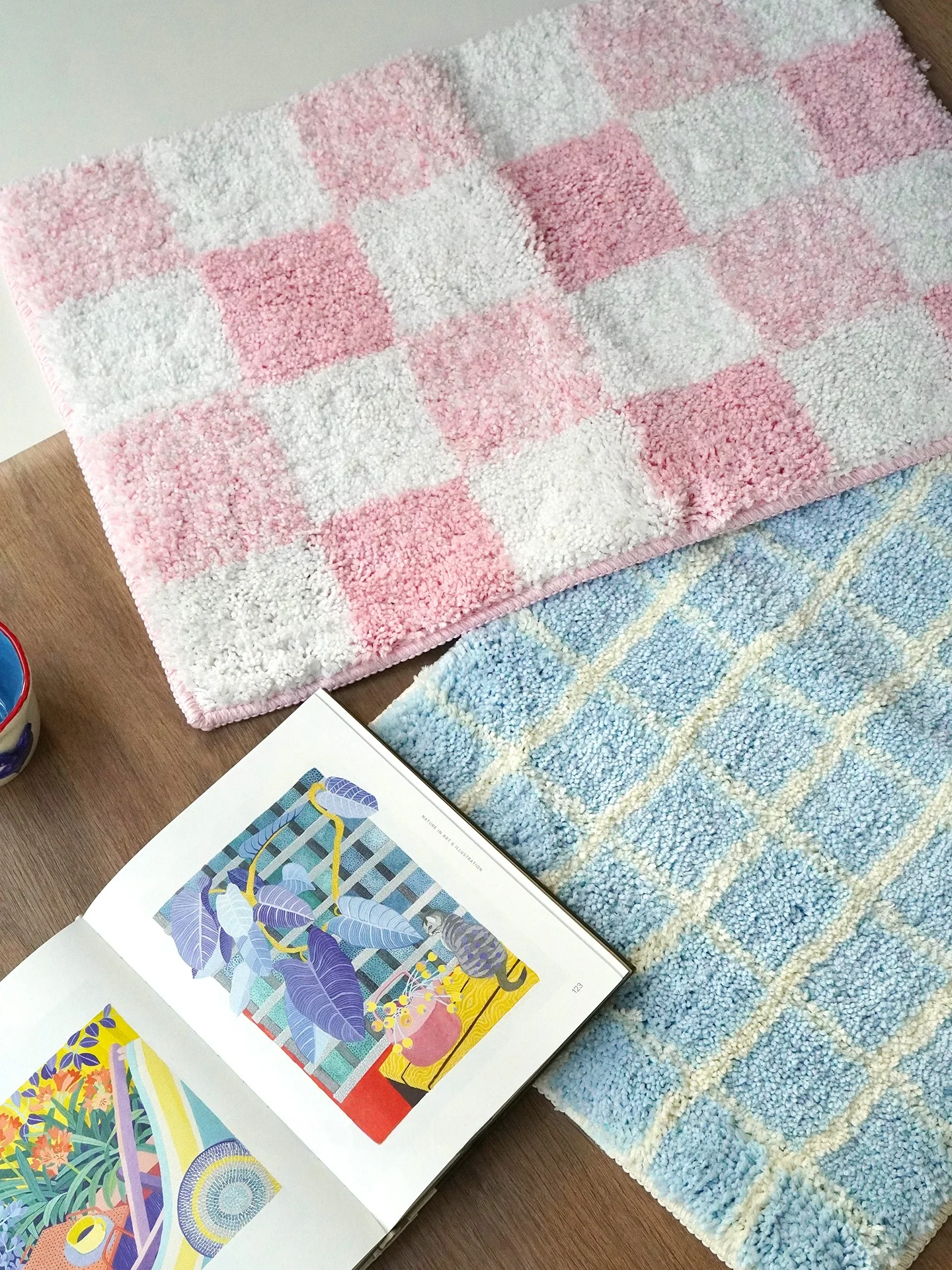 

Water Absorbent Batoom Mat Pink Blue Plaid Design Cute Bath Rug Door Mat Sink Toilet Entrance Ideal for Home And Commercial...