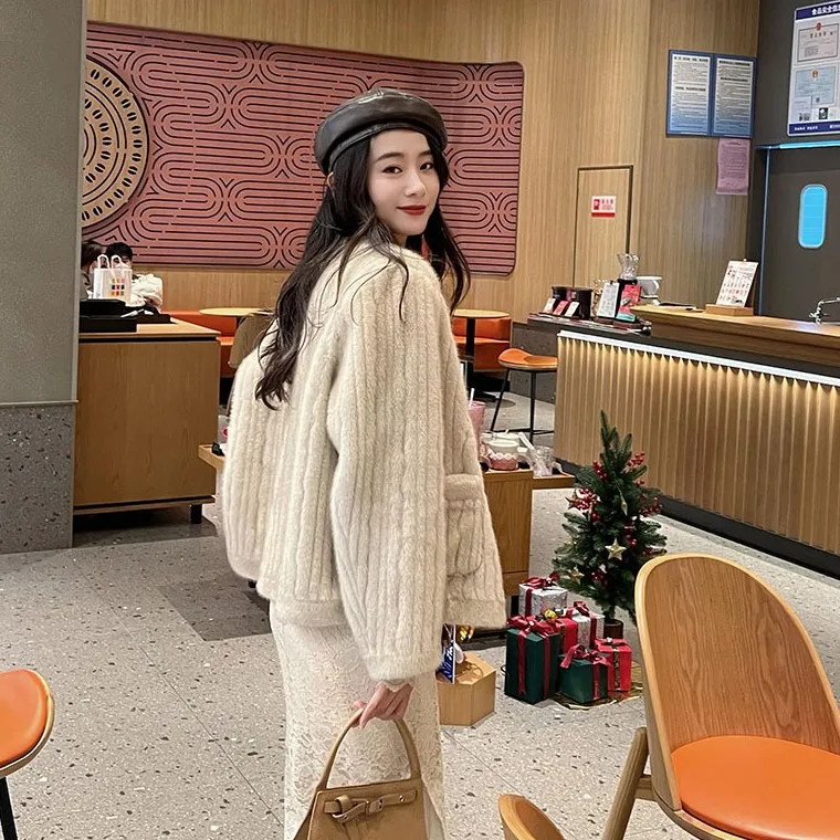 Manteau Long en fausse fourrure avec capuche pour femmes, uniforme de décoration de Festival, pour personnes âgées, décontracté, Chic, taille haute, cristal, assorti