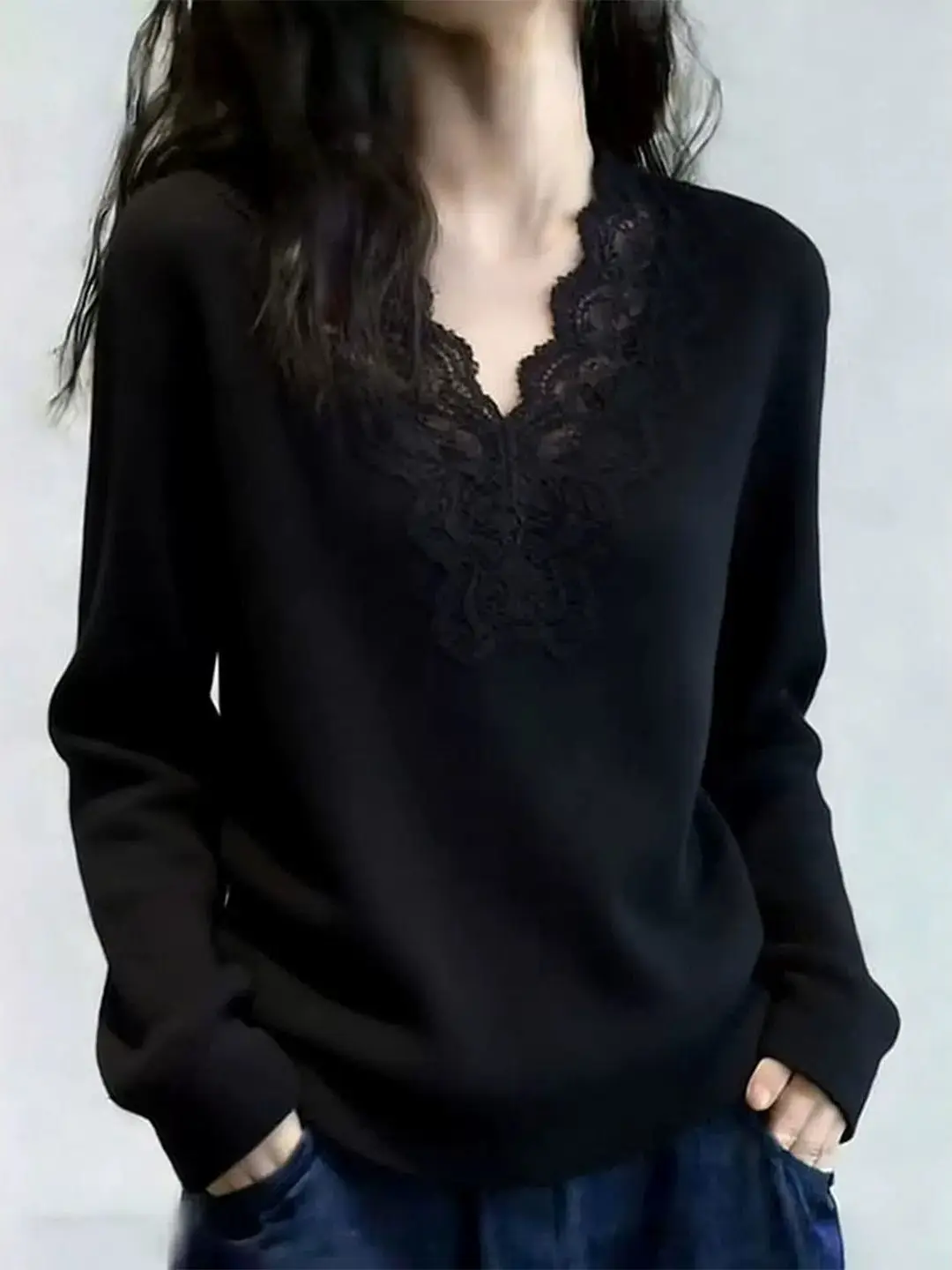 Elegant Lace Splice Long Sleeve Base Shirt Unique Autumn Fashion Top Casual Style Universal Fit Standard Version V-Neck T-Shirt