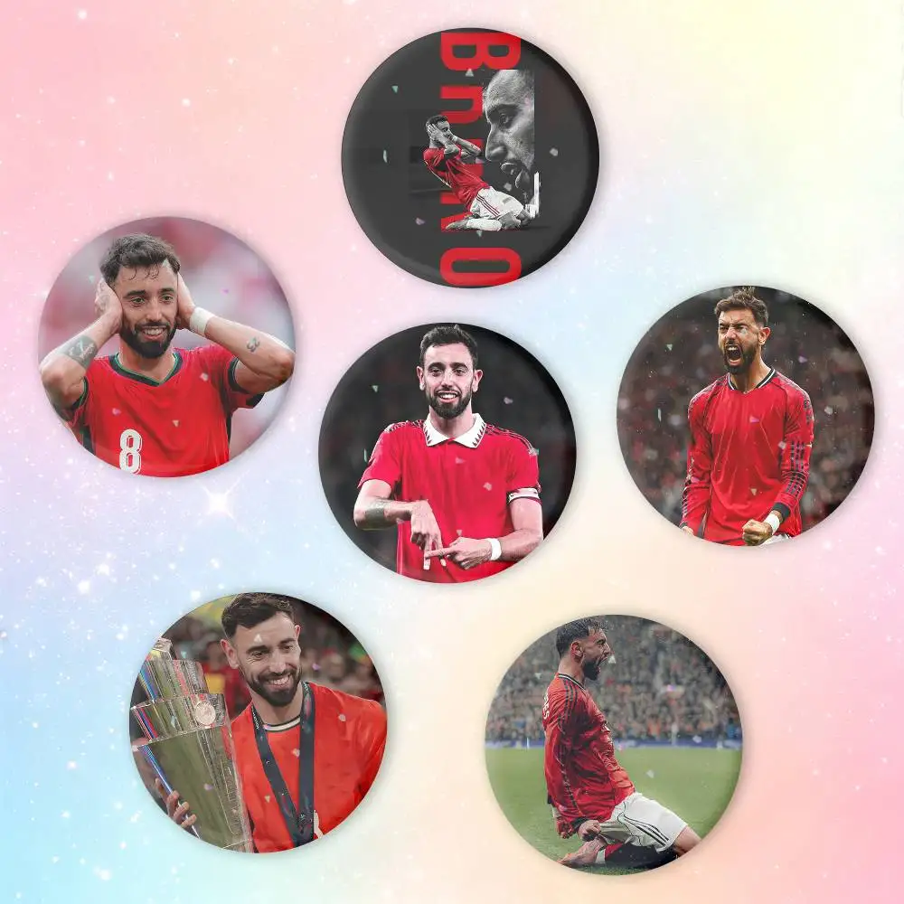 B-Bruno Football F-Fernandes 8 Badges Creative Tinplate Button PinsBrooch Badge Clothes Backpack