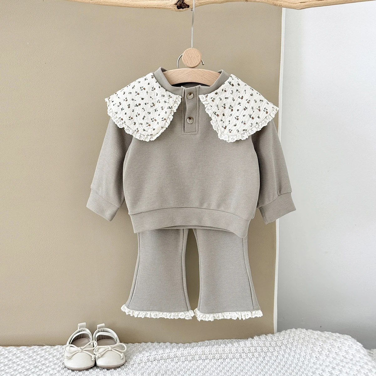 Koreanischen Stil Frühling Herbst Neue Baby Junge Mädchen Kleidung Kinder Floral Kragen Spitze Lange Ärmeln Set Hosen Infant Modische Anzug – Detail 12