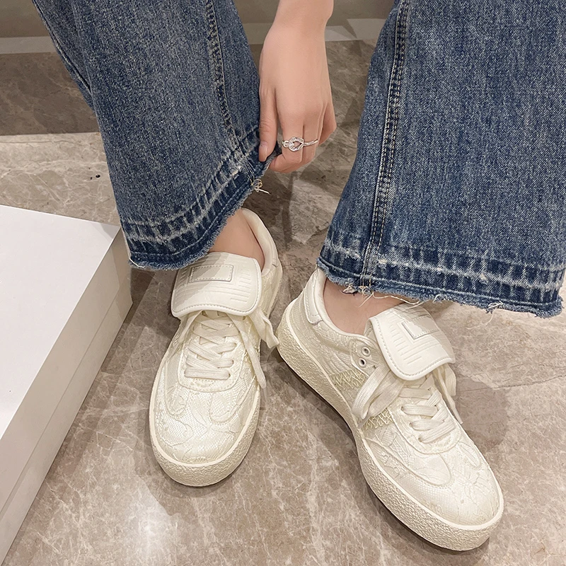 Zapatillas de deporte gruesas de cuero blanco para mujer, zapatos de plataforma con cordones, informales, tendencia, 2024