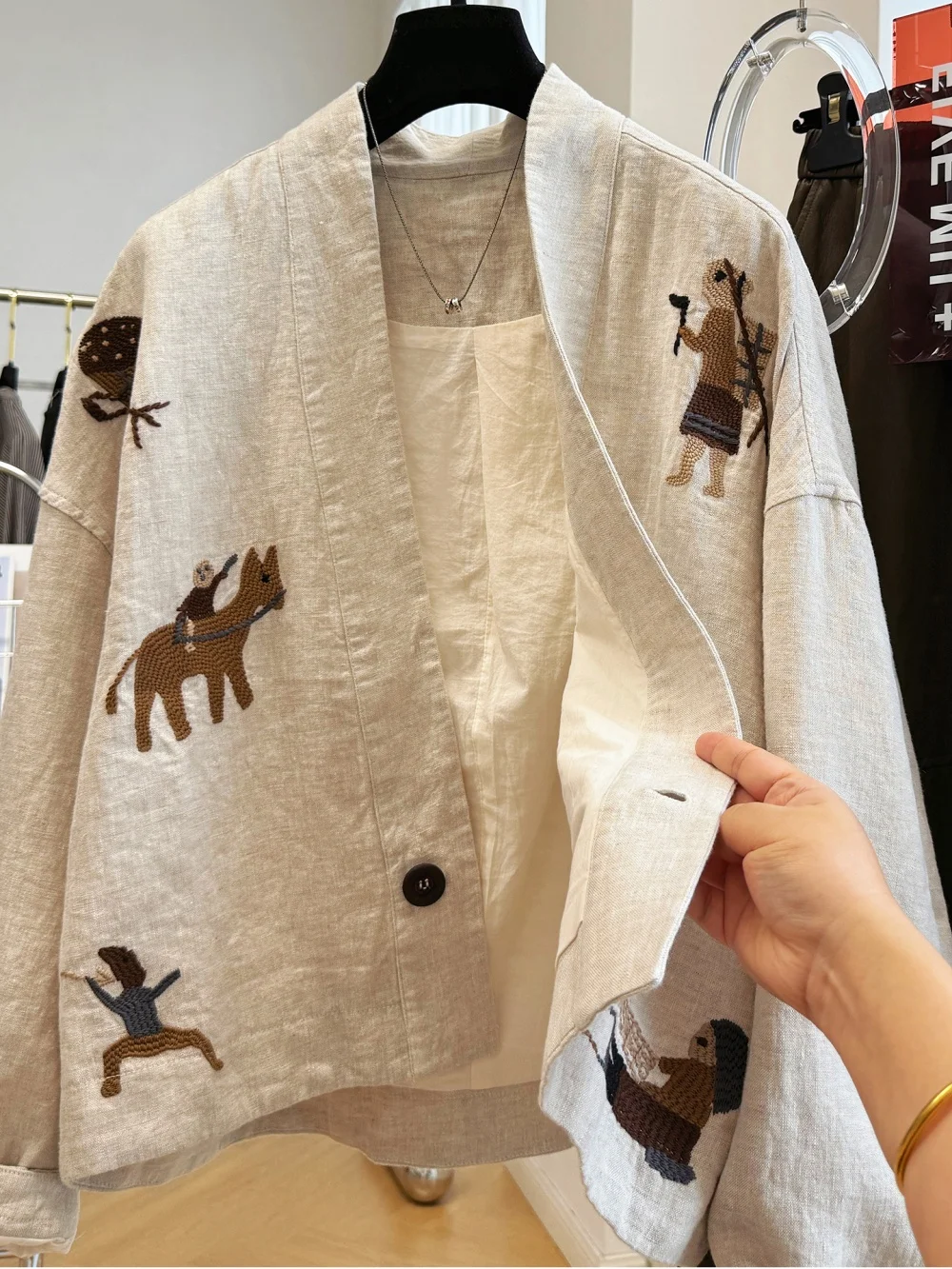 معطف قصير بتصميم عصري مع تطريز ثقيل وياقة على شكل V وأزرار أمامية، مناسب للربيع والخريف، أزياء خارجية للجنسين