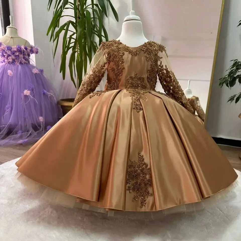 

Роскошные атласные платья с цветочным узором для девочек на свадьбу с бантом и кружевными аппликациями, бальные платья с круглым вырезом, бальные платья на день рождения для маленьких девочек по индивидуальному заказу