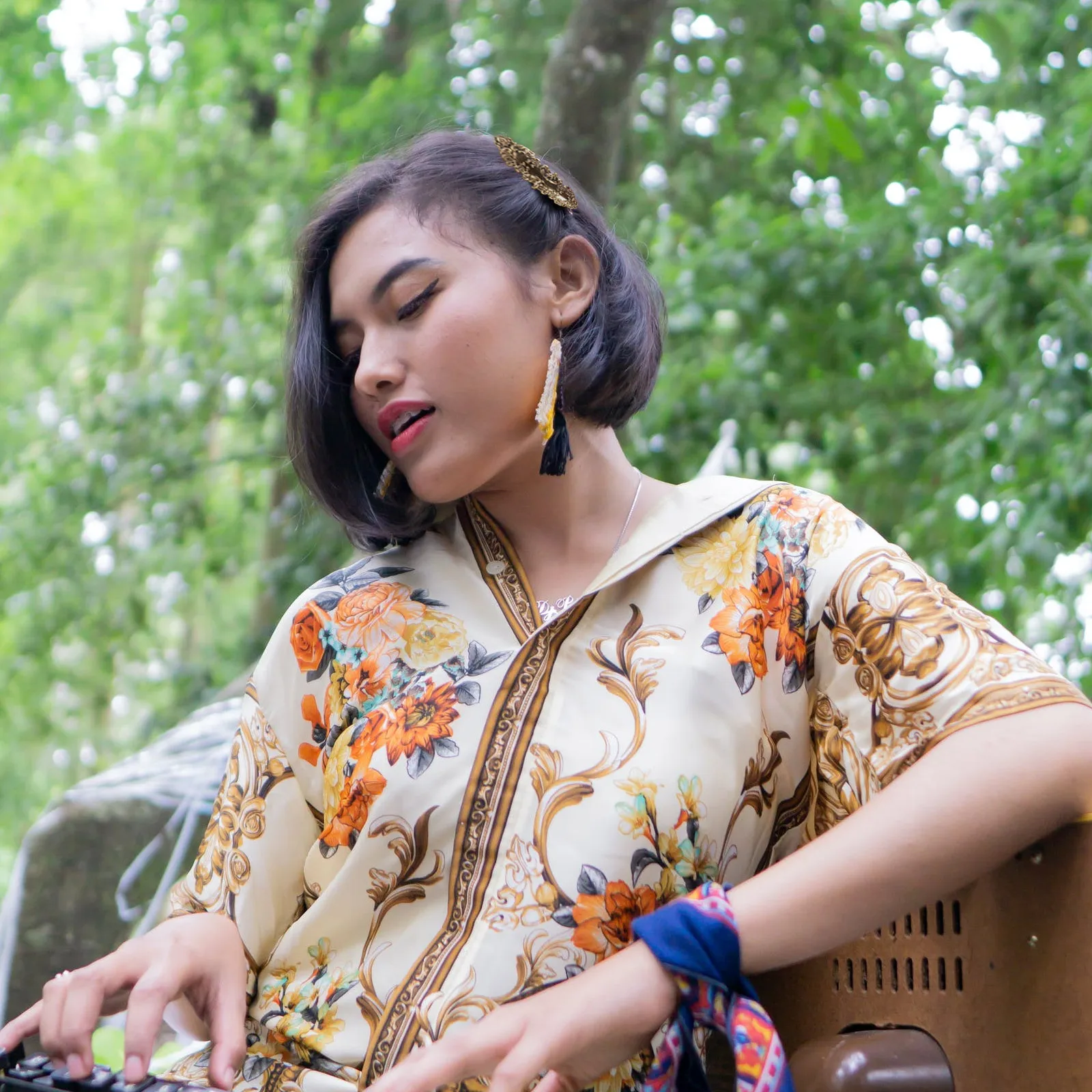 

2Pcs Alloy Retro Hairpins Vintage Accessories Women Gold Clips Durable Styling Aid Hairpins Large Barrettes Hair Clips