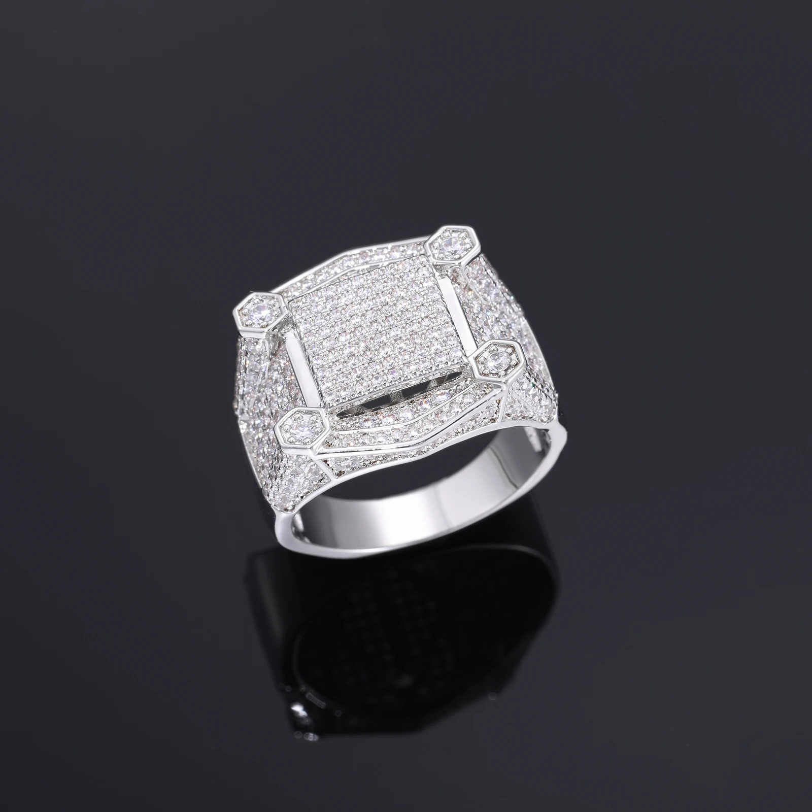 

Hip Hop Schmuck im Punk-Stil Vergoldeter Messing Micro Paved 5A Zirkon Diamant Iced Out Hip Hop Ring für Manner