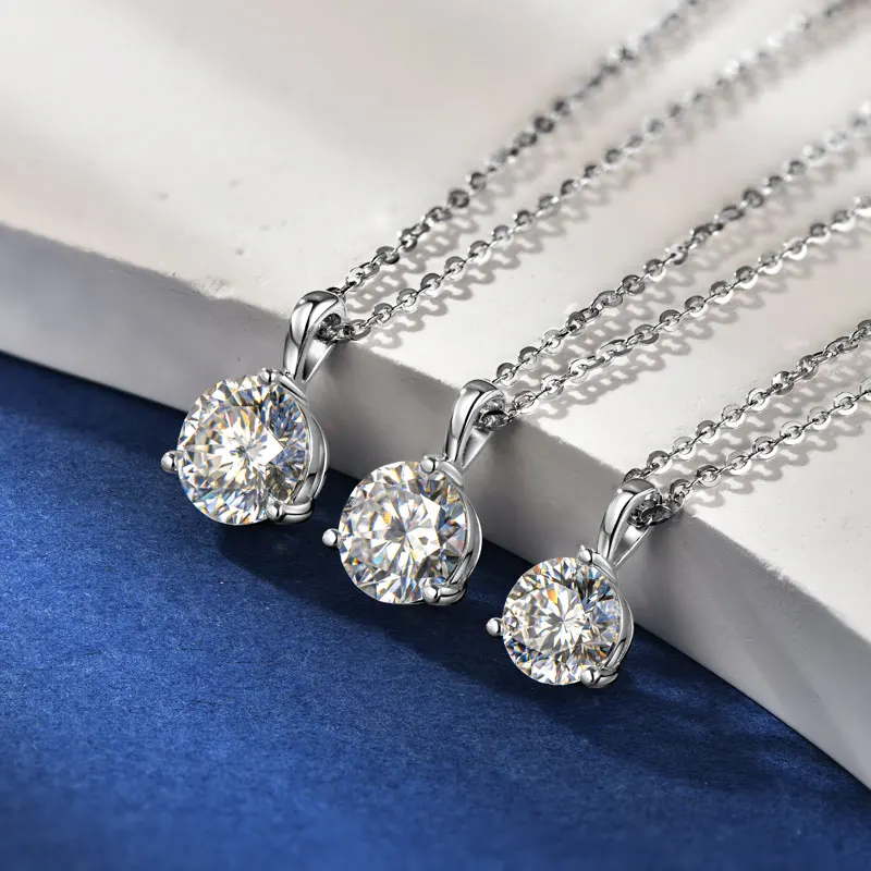 

IOGOU 1CT 1.5CT 2CT Solitaire Diamond D Color Moissanite Three Claw Pendant Necklace for Women Original 925 Silver Fine Jewelry