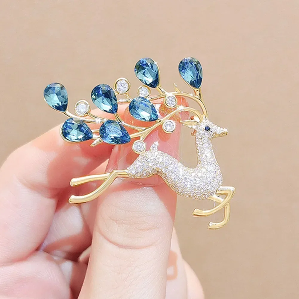 Fashion Full Rhinestone Deer Brooches For Women New Year Blue Crystal Animal Lapel Pins Christmas Jewelry