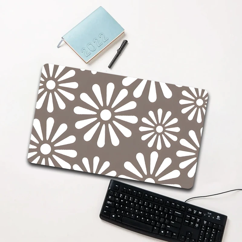 

Brown White Flower Mouse Pad Large Non-slip Waterproof Desk Mat for Computer Laptop