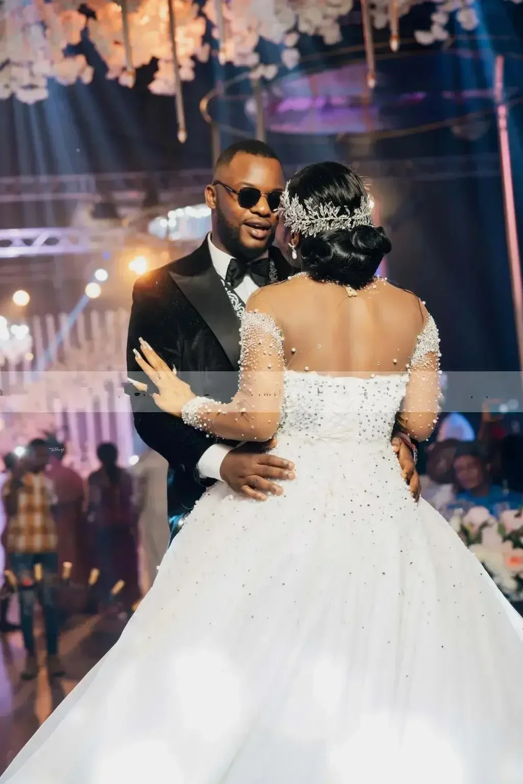 Aangepaste Glanzend Kralen Parels Arabische Aso Ebi Trouwjurk Lange Mouwen Vestidos De Novia Corset Terug A-lijn Bruidsjurken