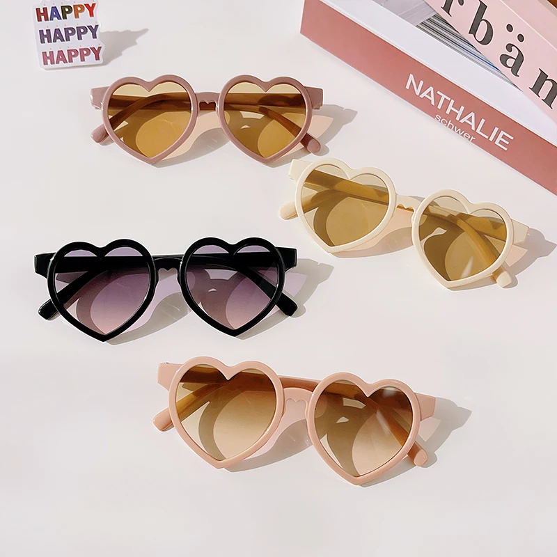 Baby Girls Cute Solid Color Heart Shape Outdoor Sun Protection Sunglasses Children Lovely Acrylic UV400 Sunglasses Kids Glasses