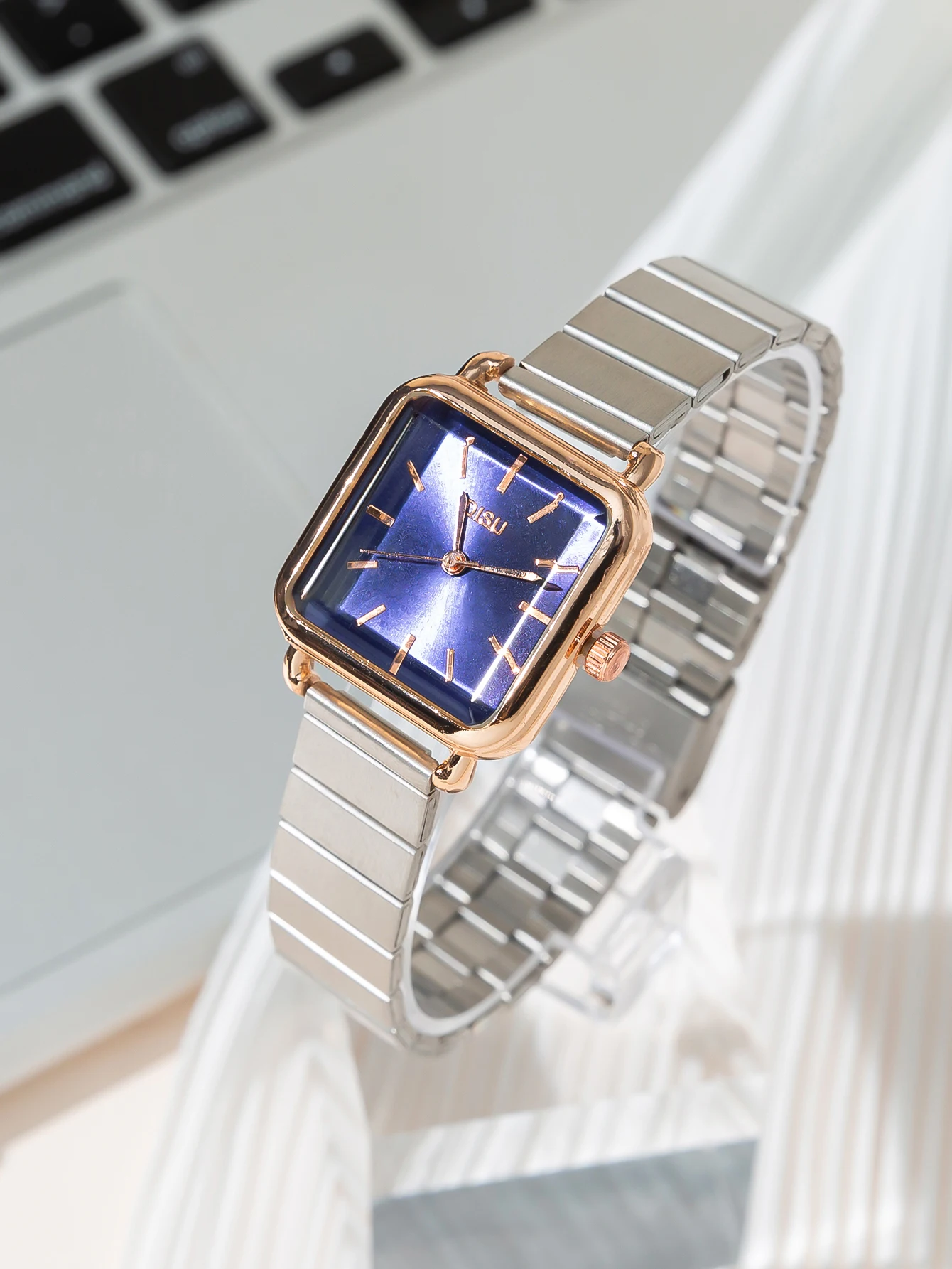 A Classic Fashion Business Square Stainless Steel Strap Women\'s Quartz Watch. For Daily Life