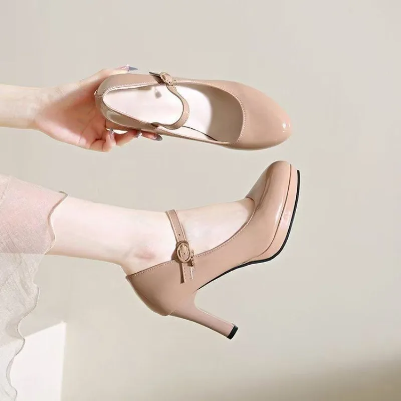 2026 Spring and Summer New French Non-Tired Feet One-Word Buckle Strap High Heels Niche Mary Jane Single Shoes