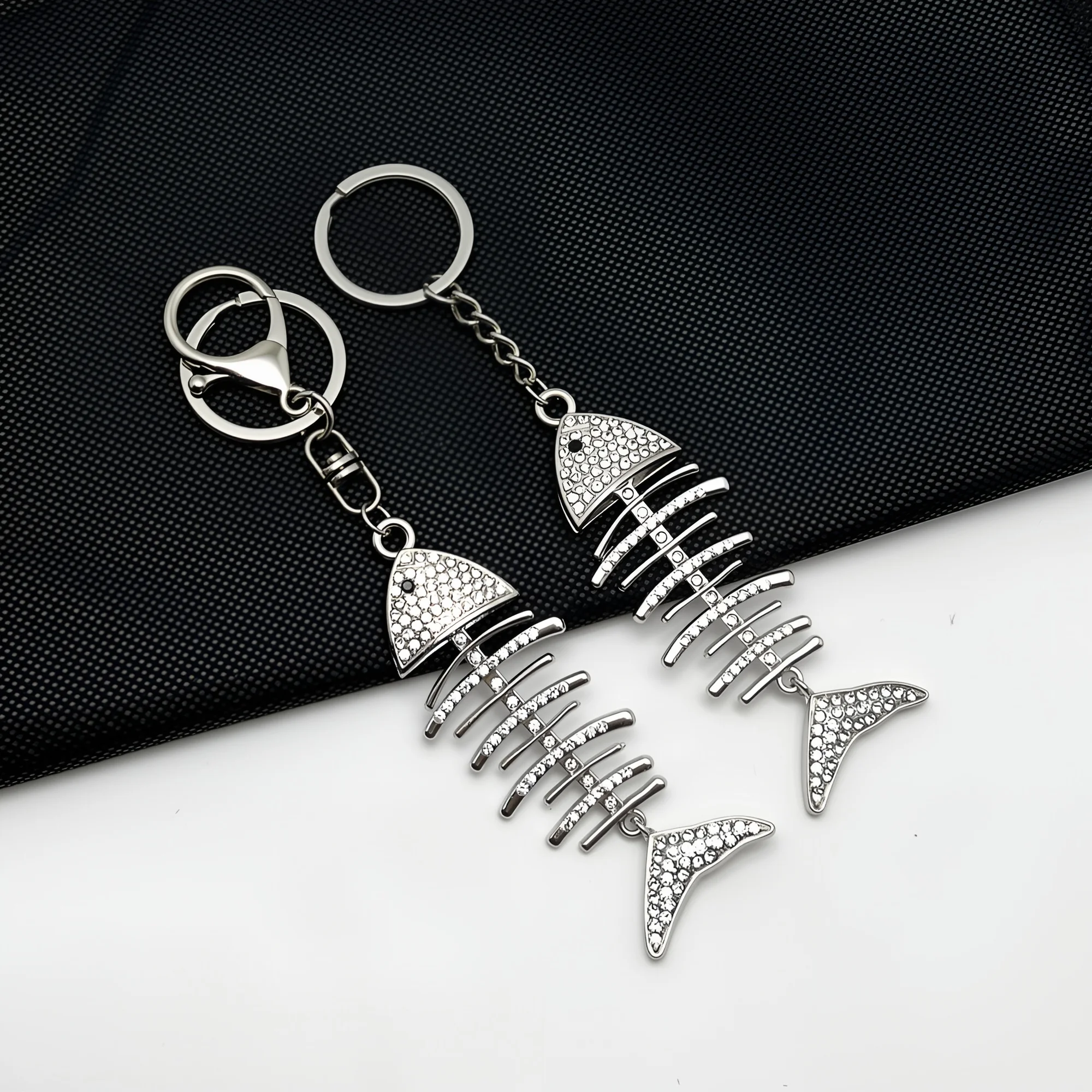 Креативный-брелок-подвеска-со-скелетом-в-виде-головы-рыбы-аксессуар-в-стиле-панк-хип-хоп-для-женских-сумок-и-автомобилей-брелок-орнамент