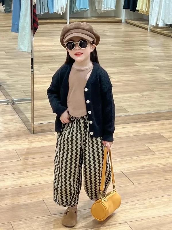 2025 Autumn and Spring Baby Girl New Style Fashion and Simple Black Sweater Coat Base Clothes and Loose Pants Kids Suit