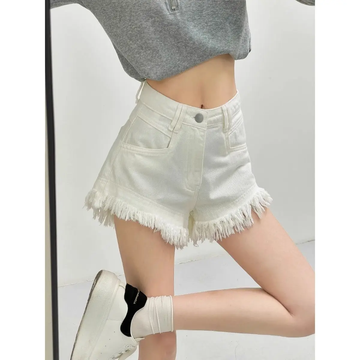 Pantalones cortos de mezclilla con flecos rugosos, pantalones vaqueros de cintura alta para mujer, novedad de verano, diseño Sexy Y2k, pantalones cortos con botín, pantalones calientes