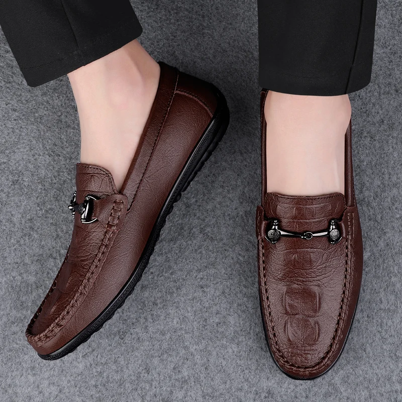 Luxury Brand Men's New Top Layer Cowhide Bean Shoes Spring Men's Comfortable Anti Slip Low Top Men's Shoes Outdoor Driving Shoes