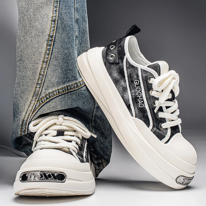 

Men's Canvas Slip-On Shoes Spring 2026 Trendy Casual High Top Anti-Slip Sports Boosting Big Head Shoes Comfortable Low Cut
