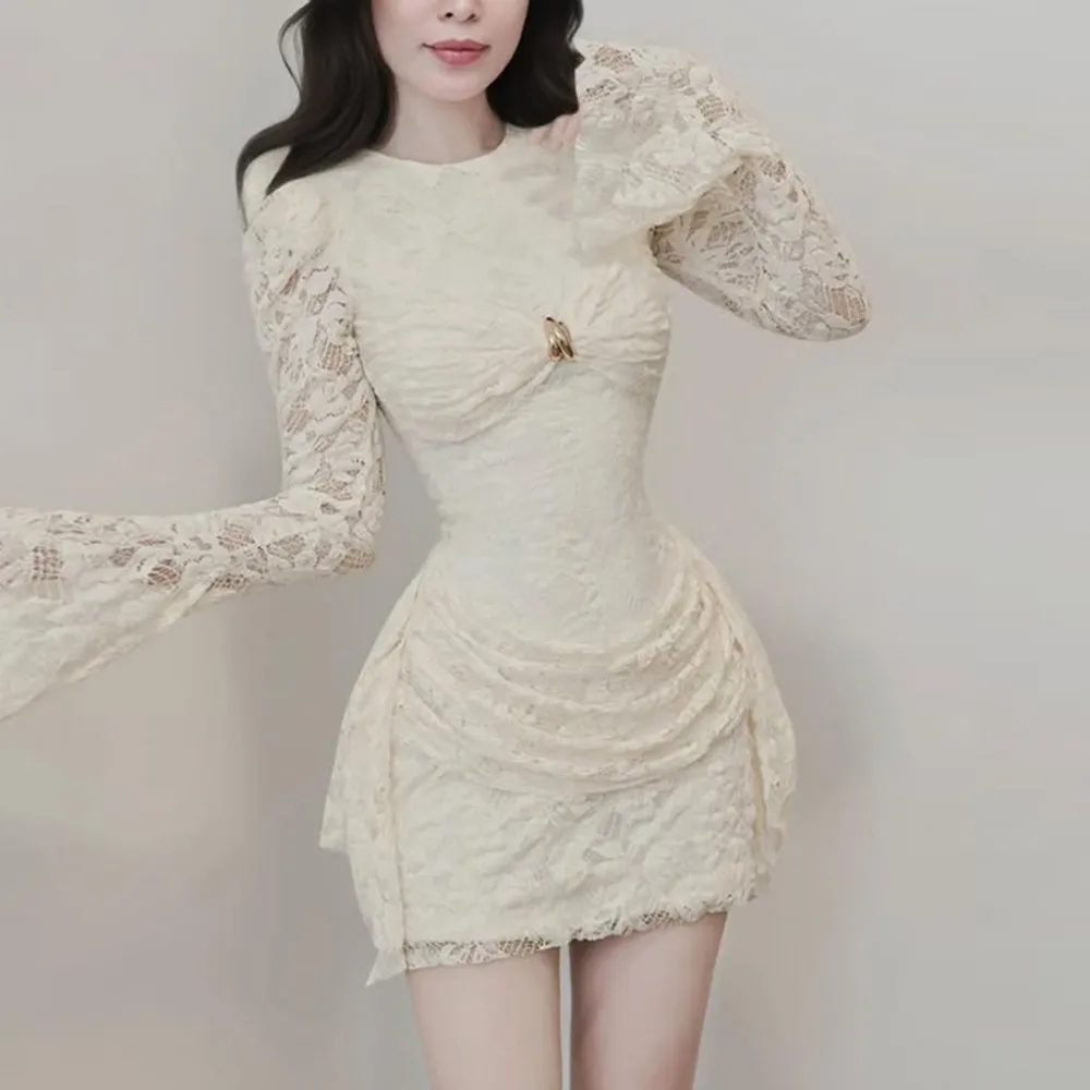 فستان قصير أنيق مكشكش من SylCue للنساء برقبة دائرية مزين بالدانتيل وأكمام واسعة وحفلات أعياد الميلاد للفتيات الجميلات