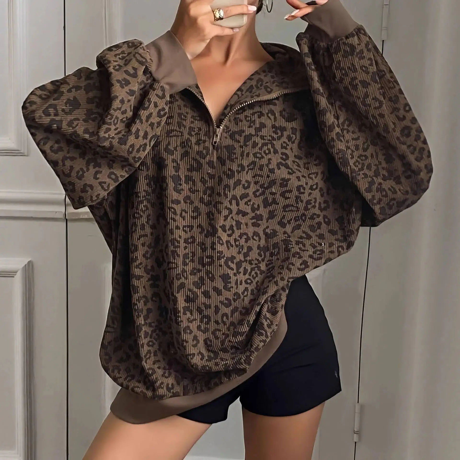 

Women Retro Leopard Print Stand Collar Loose Fit Longline Hoodie Early Autumn New Arrival Fashion Sweatshirt