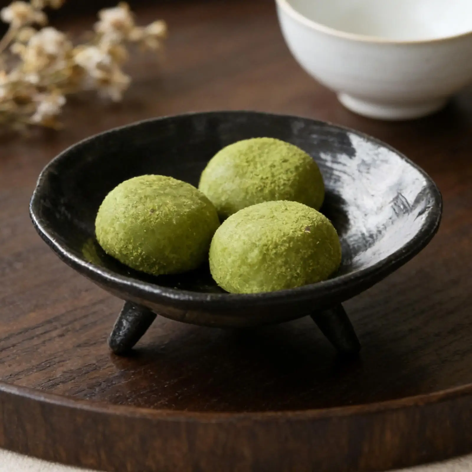 Ceramic Fruit Center Bowl Decorative Stand Tray with Artisanal Craftsmanship for Dining Room Tea Ceremony