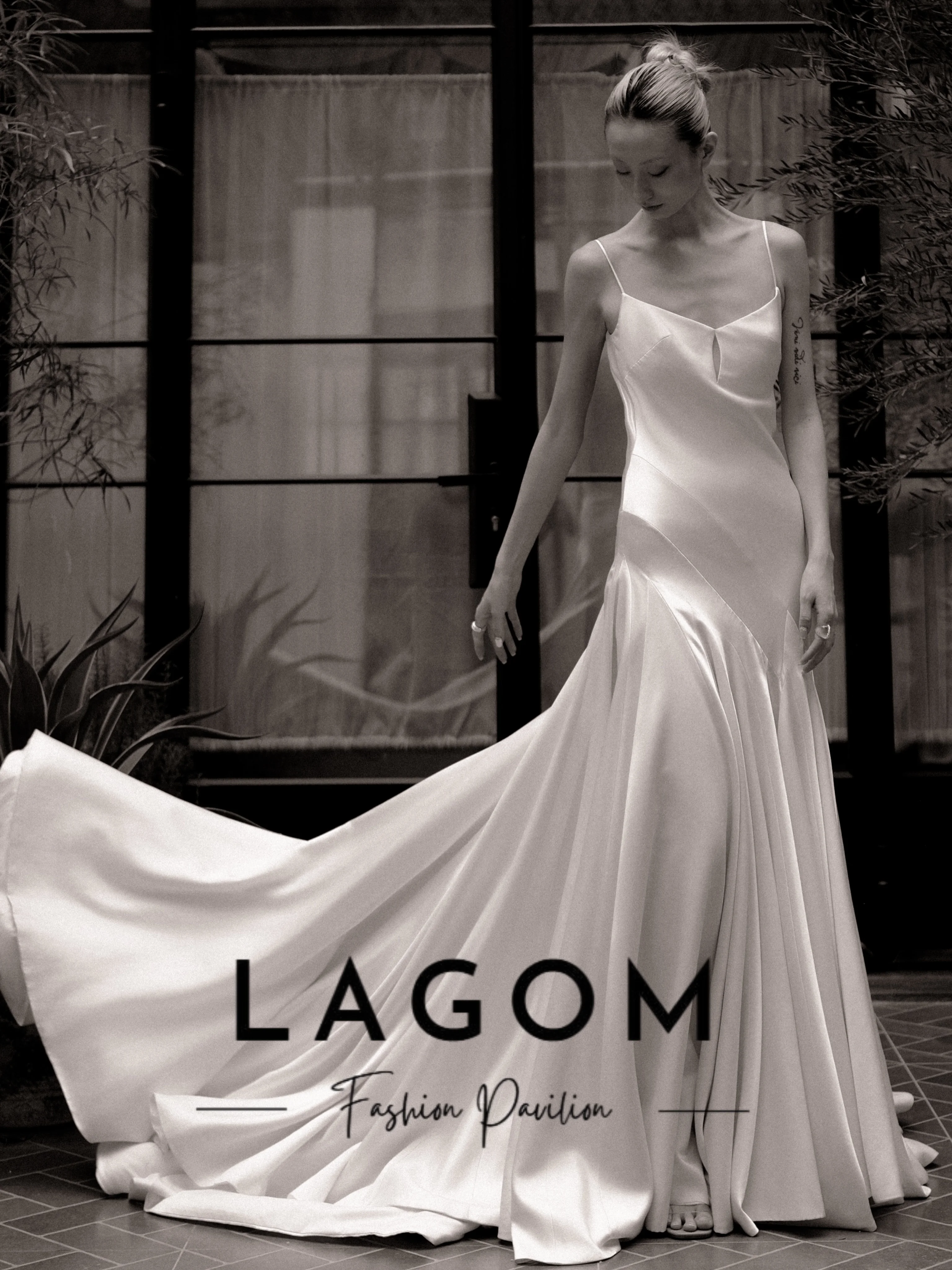 Lagom Elegant Simple White Spaghetti Strap Wedding Dress Satin Floor Length Sweetheart New Backless Vestido de novia Customized