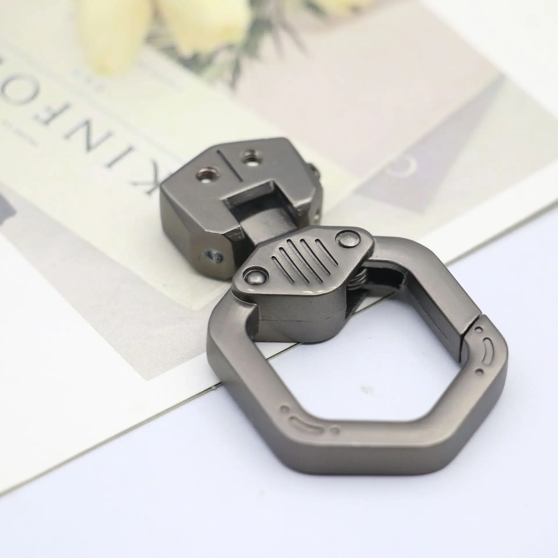 Gun black Hexagonal keychain accessory zinc alloy DIY Creative Foldable Personalized pendant for men and women's Key Chain