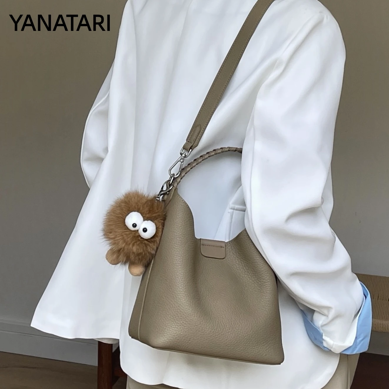 YANATARI Luxury woman Shoulder bag soft leather large capacity fashion tote Fashionable Handbag Shopping Crossbody bucket bag